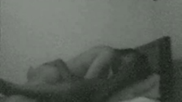 운동 동료 고 날씬한 금발의 교미 에 이 침실